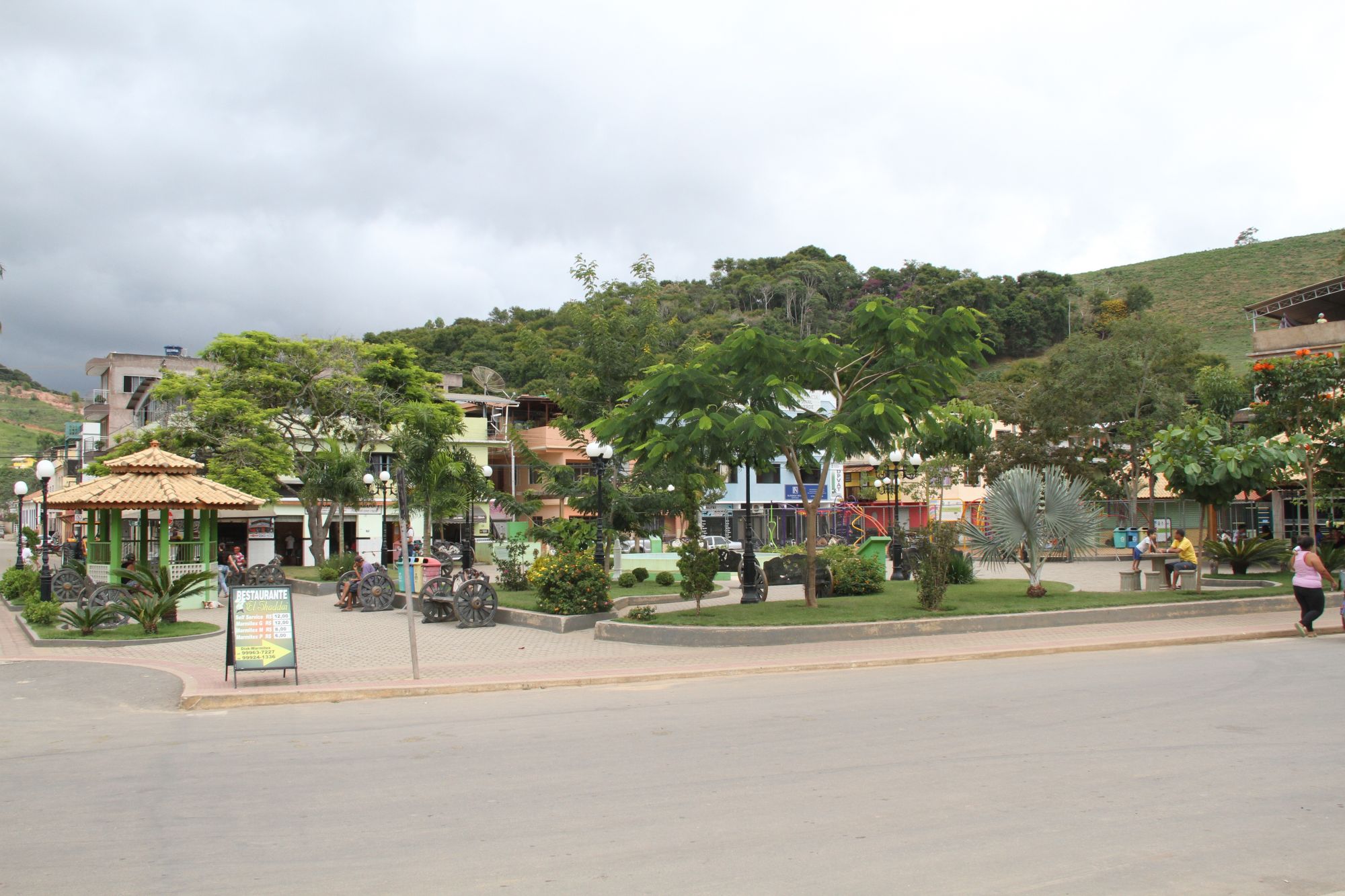 Praça David Gomes: vereadores sugerem ações contra vandalismo