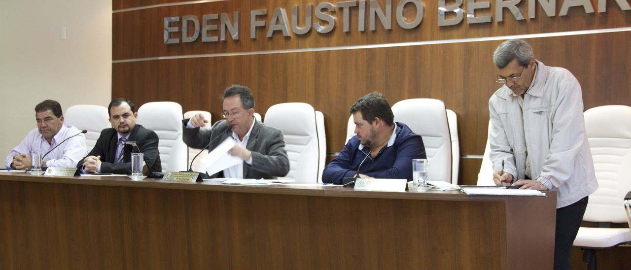 Câmara discute projeto que incentiva contribuintes a pagarem impostos