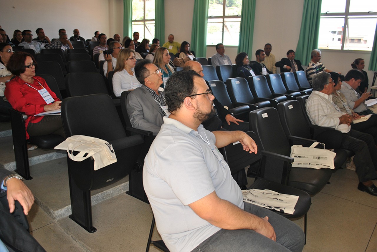 Vereadores e servidores da Câmara participam de seminário