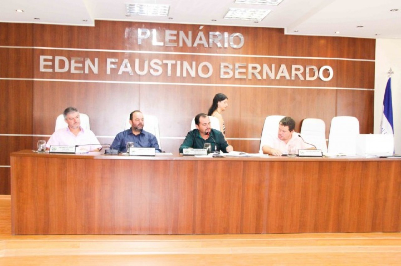 Vereadores participam de três sessões extraordinárias em enfrentamento ao Coronavírus