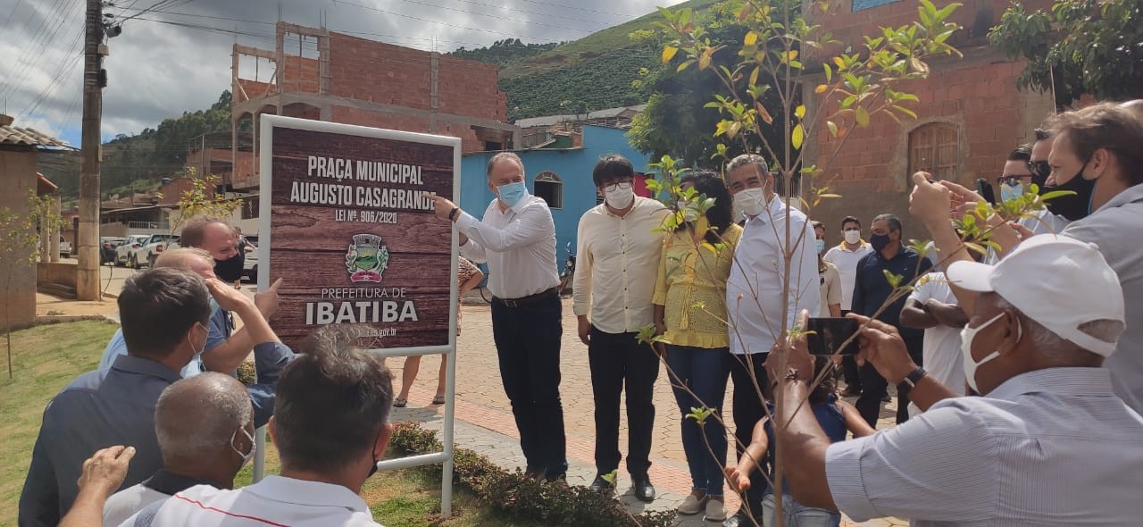 Vereadores participam de inauguração de sete obras em Ibatiba