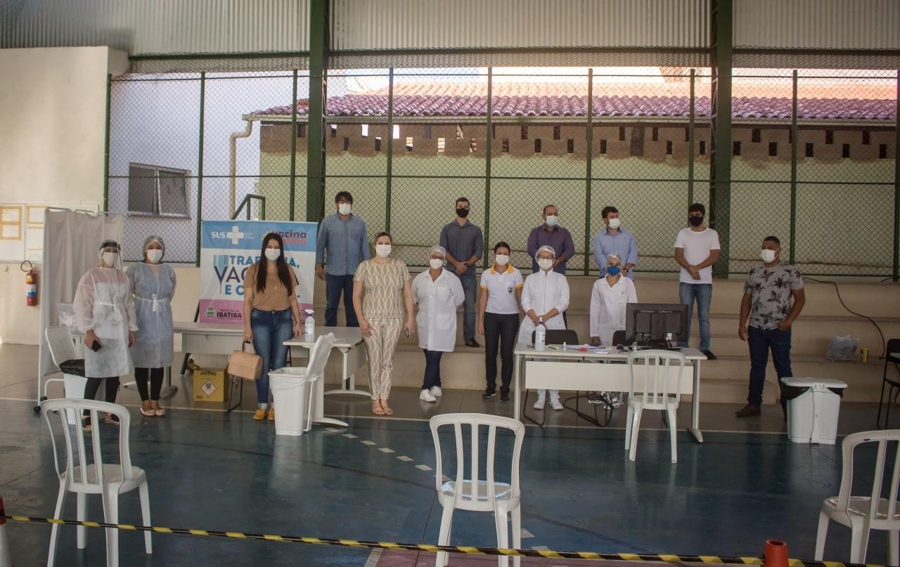 Vereadores acompanham início da vacinação da Covid-19 no IFES Ibatiba
