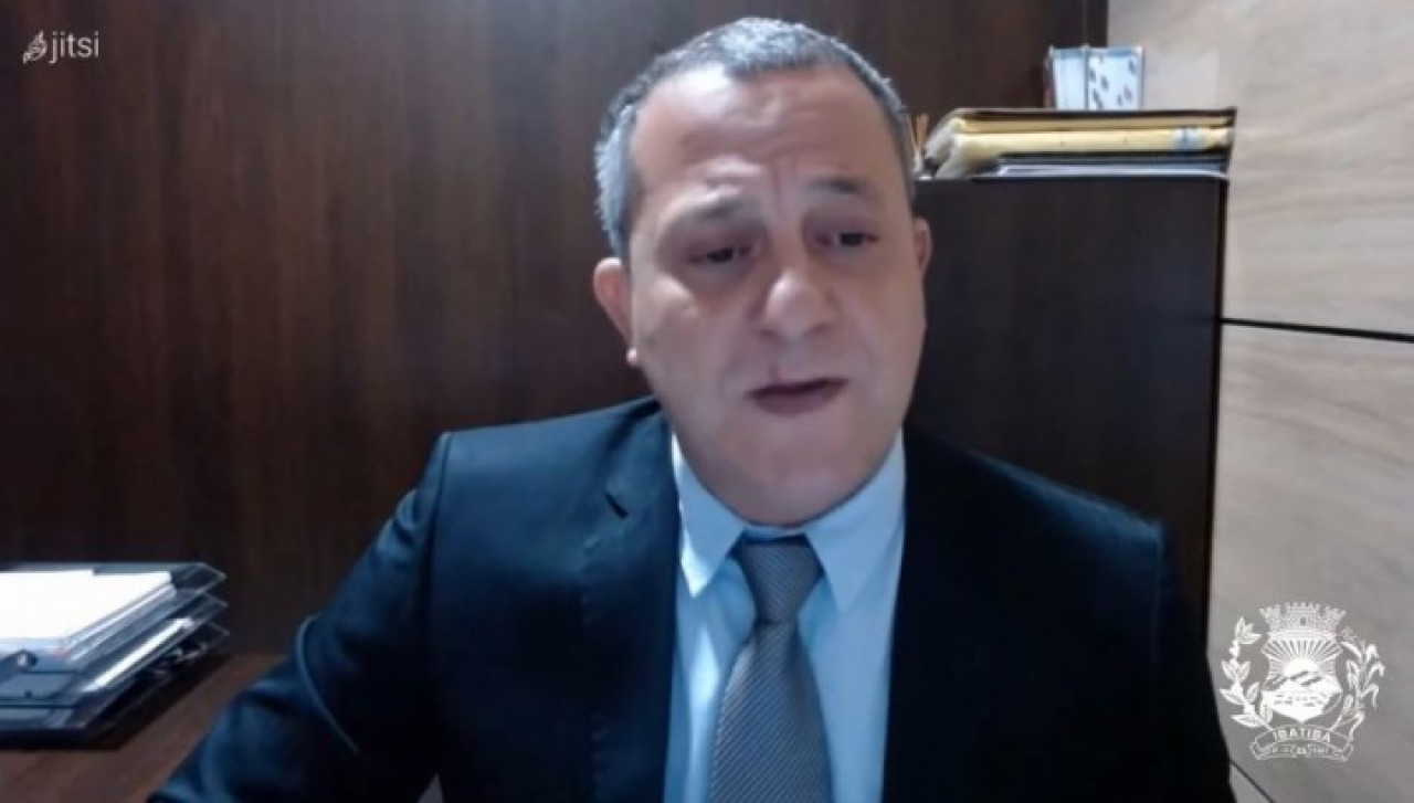 “Ofício sobre Licitações da Prefeitura segue sem resposta”, cobra vereador Leonardo Alexandrino