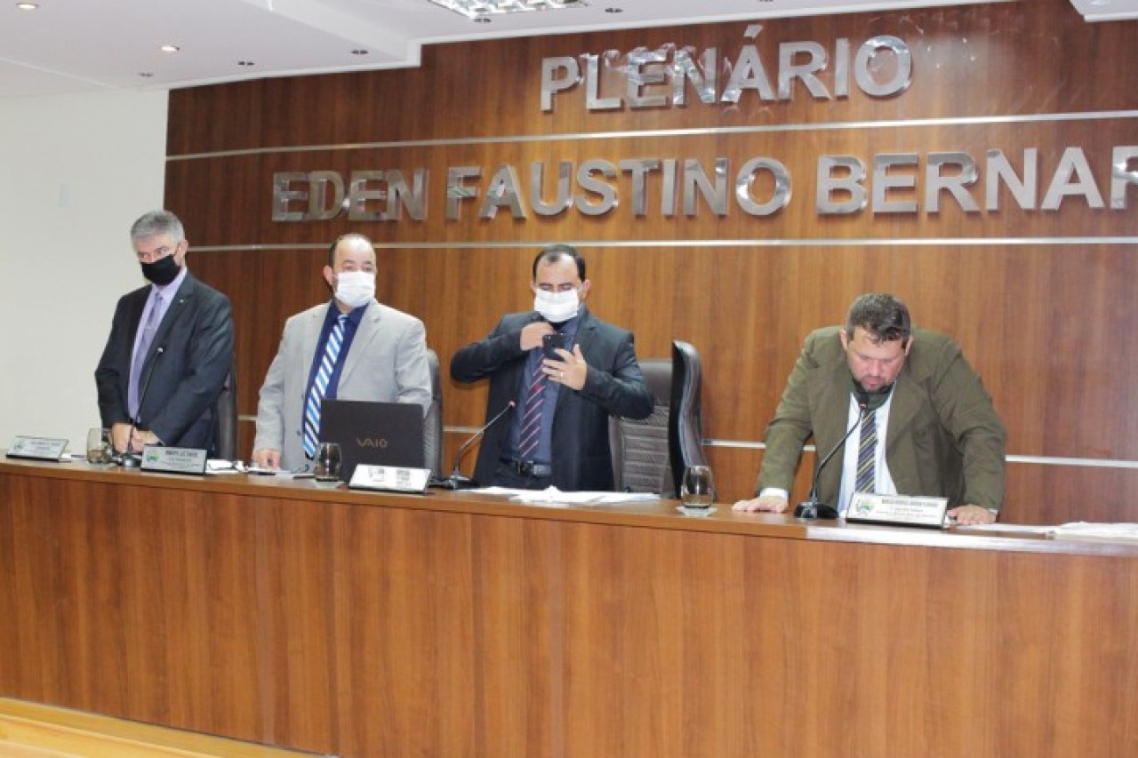Câmara aprova prorrogação de contratos temporários