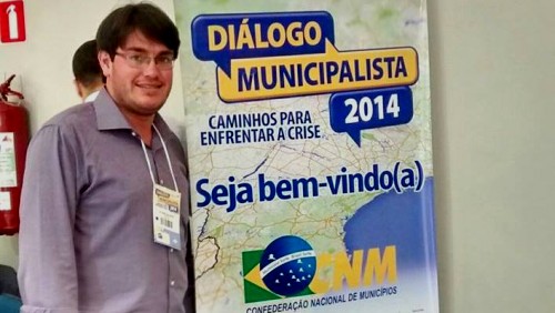 Vereador participa do evento Debate Municipalista 2014