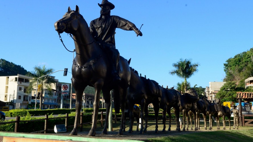 Monumento aos Tropeiros