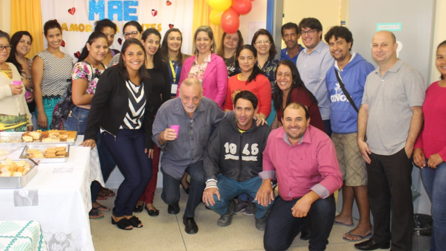 Evento do Dia das Mães na creche do bairro Ipê.