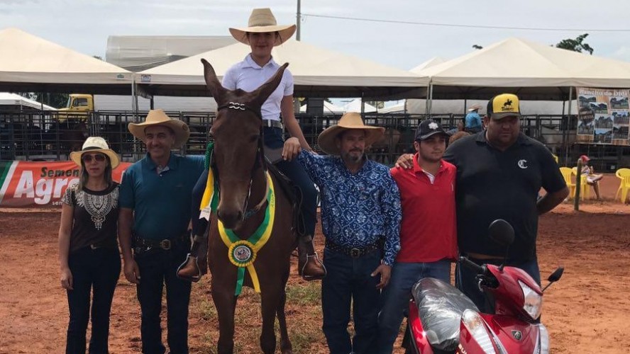 Amazona ibatibense Ana Clara representando o munícipio de Ibatiba em Campeonato Nacional