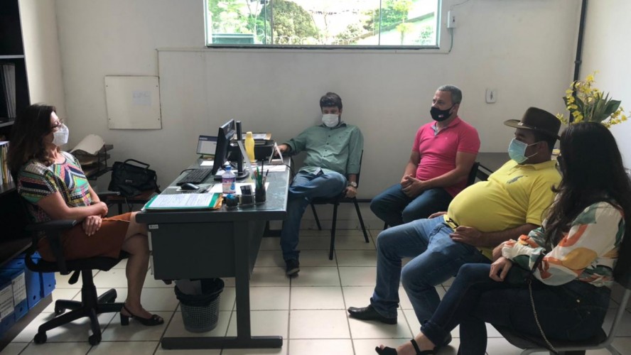 Momento da reunião da sede da Secretaria Municipal de Educação