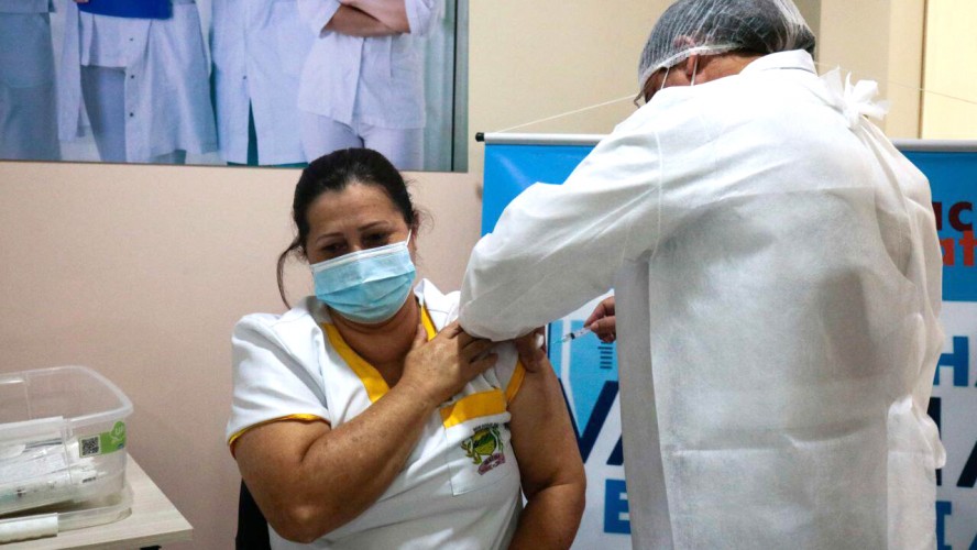 Maria Aparecida Heringer de Paula - uma das servidoras mais antigas no Pronto Atendimento 24 horas. 