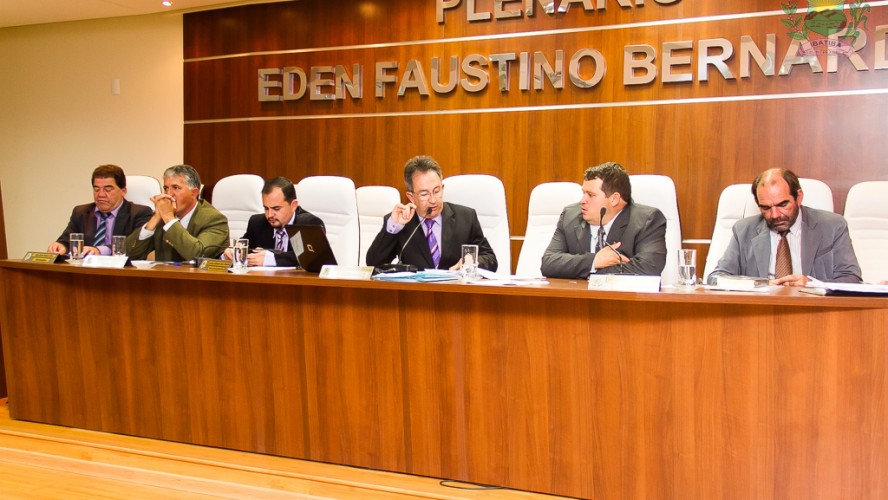 O presidente da Câmara Fernando Vieira durante sessão ordinária O presidente da Câmara Fernando Vieira durante sessão ordinária