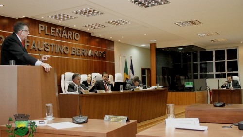Servidores em atividades insalubres terão adicional nos salários Servidores em atividades insalubres terão adicional nos salários