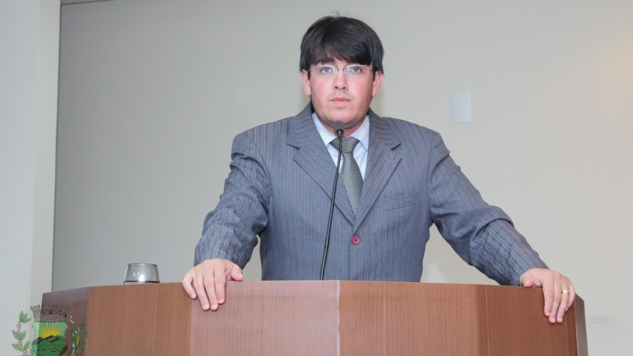 Discurso do vereador Elias Cândido 12122016 Discurso do vereador Elias Cândido 12122016