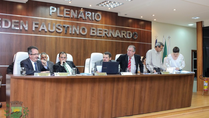 Discurso do vereador Elias Cândido 12122016 Discurso do vereador Elias Cândido 12122016