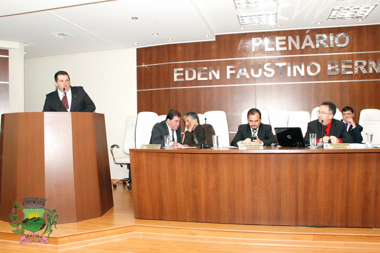 Vereadores analisaram e votaram mais de 60 Leis em 2013 Vereadores analisaram e votaram mais de 60 Leis em 2013