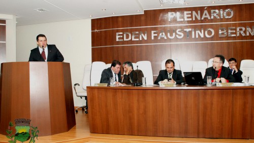 Vereadores analisaram e votaram mais de 60 Leis em 2013 Vereadores analisaram e votaram mais de 60 Leis em 2013