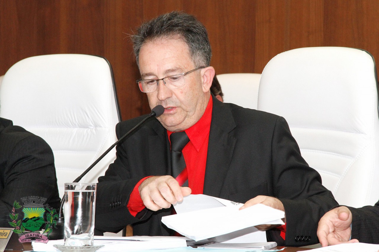Câmara devolve mais de R$ 296 mil à Prefeitura de Ibatiba Câmara devolve mais de R$ 296 mil à Prefeitura de Ibatiba