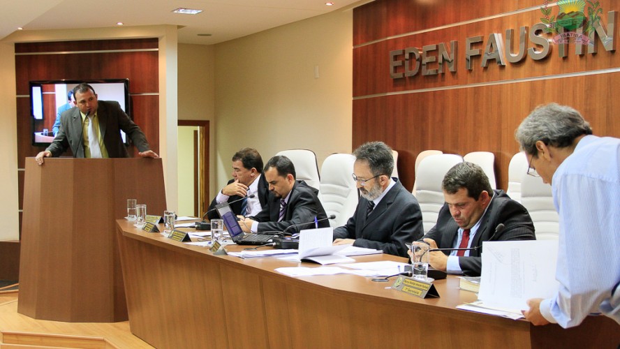 Momento da reunião da sede da Secretaria Municipal de Educação Momento da reunião da sede da Secretaria Municipal de Educação