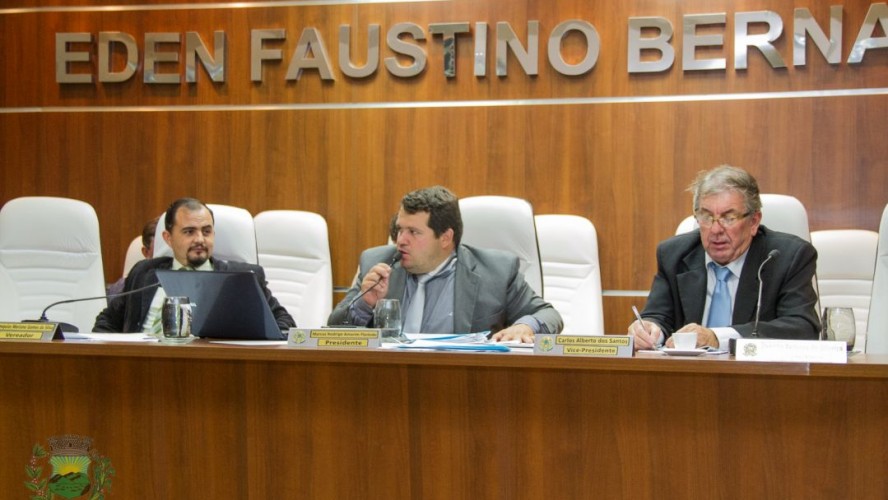 Expediente do dia 25-05-2015 Expediente do dia 25-05-2015