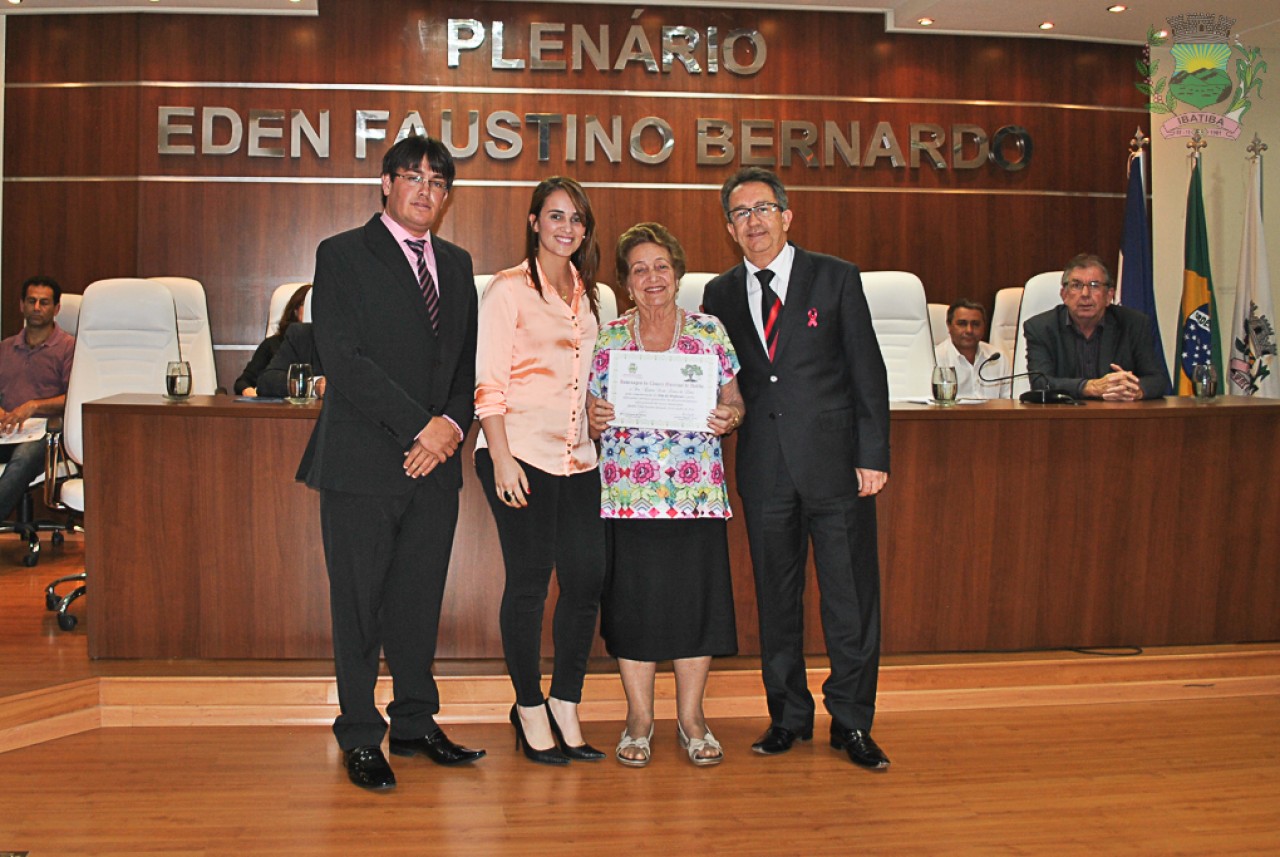 Ibatibenses recebem homenagens Ibatibenses recebem homenagens