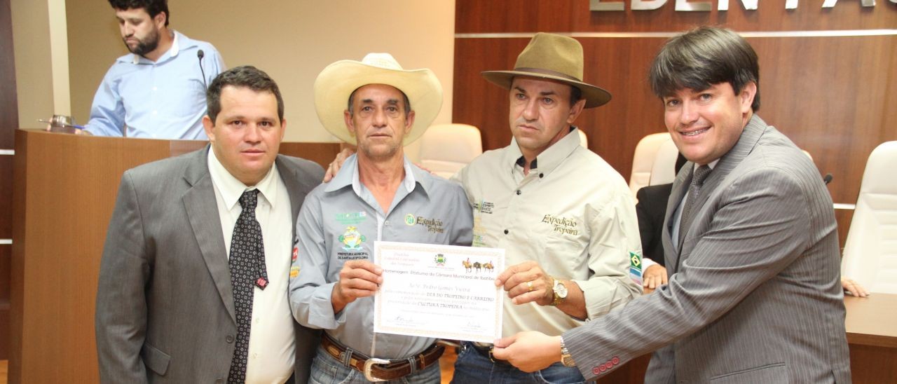 Dia do Tropeiro e do Carreiro é comemorado com homenagens Dia do Tropeiro e do Carreiro é comemorado com homenagens
