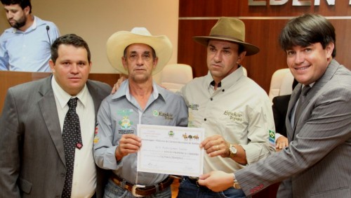 Dia do Tropeiro e do Carreiro é comemorado com homenagens Dia do Tropeiro e do Carreiro é comemorado com homenagens