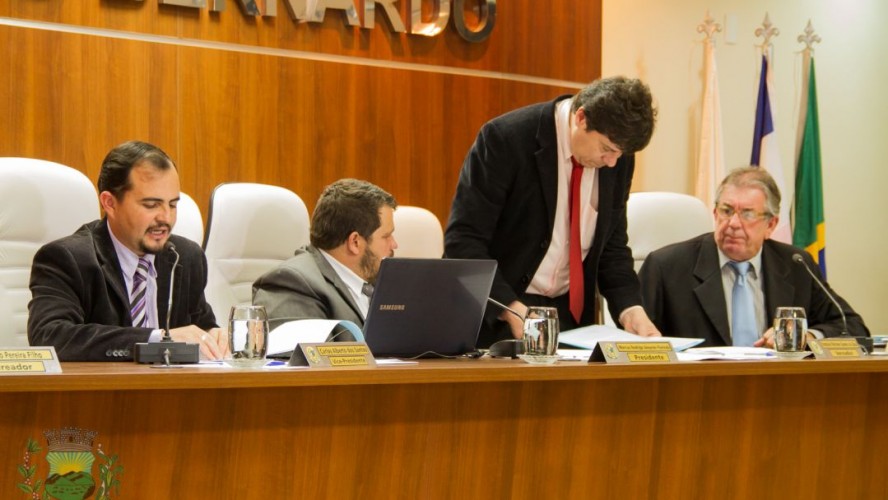 Apreciação dos Projetos do dia 11082015 Apreciação dos Projetos do dia 11082015