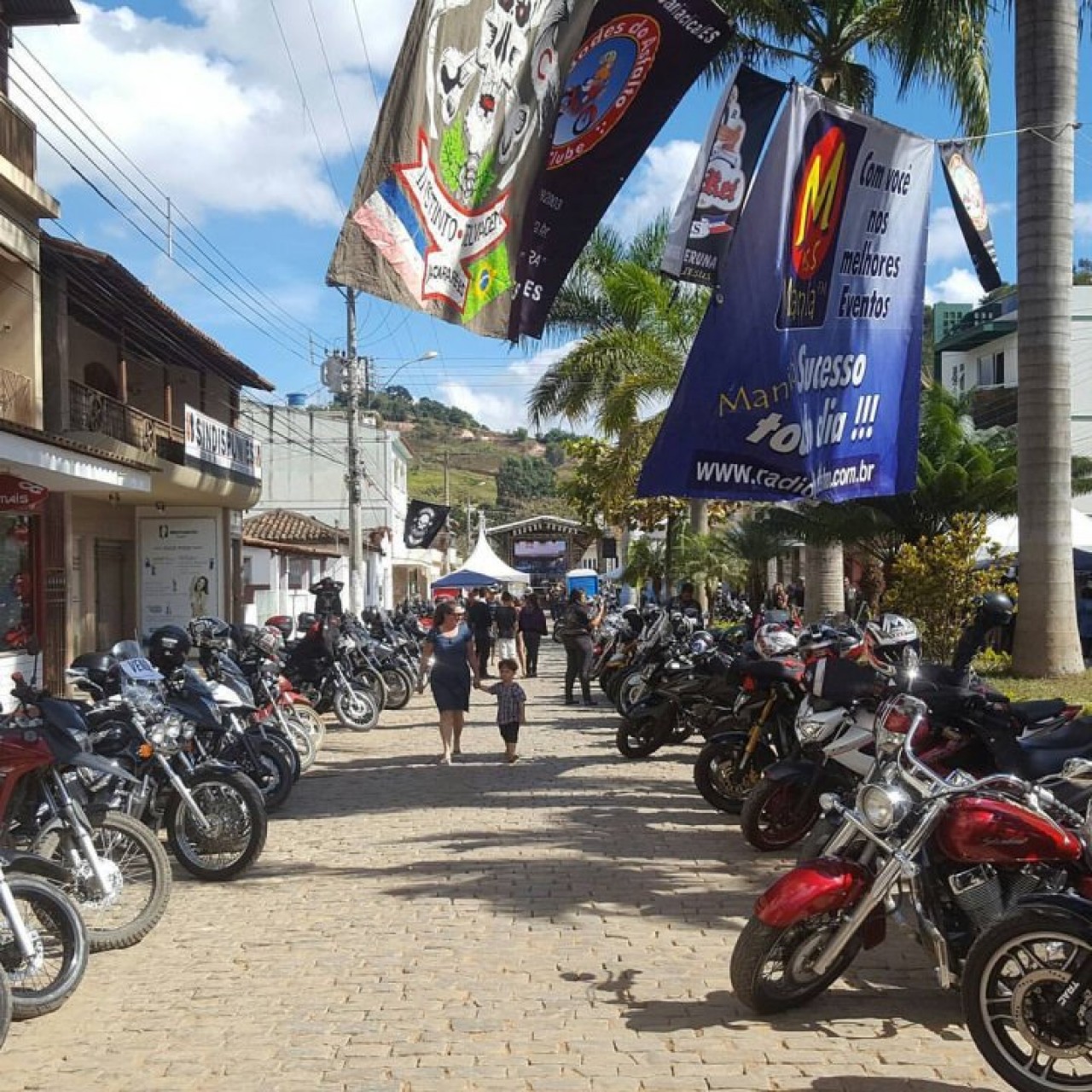Ibatiba Motofest reúne centenas de motociclistas