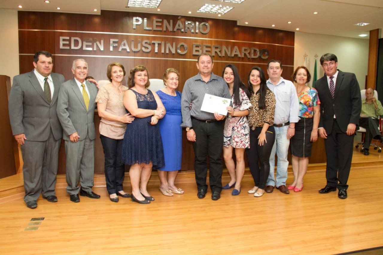 Professores de Ibatiba recebem homenagens em Sessão Solene Professores de Ibatiba recebem homenagens em Sessão Solene