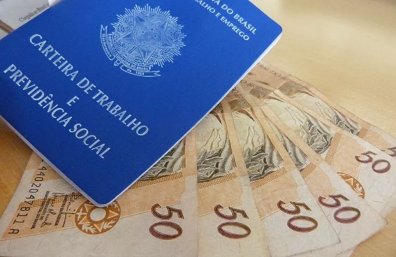 Salário mínimo passa a ser de R$ 937 Salário mínimo passa a ser de R$ 937
