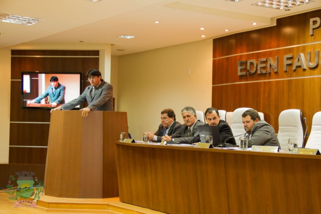 Projeto de Lei proíbe uso de logomarca no Execuivo Projeto de Lei proíbe uso de logomarca no Execuivo