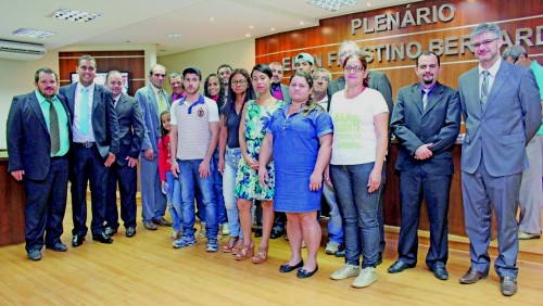 Parlamentares querem melhorias para Associação de catadores Parlamentares querem melhorias para Associação de catadores
