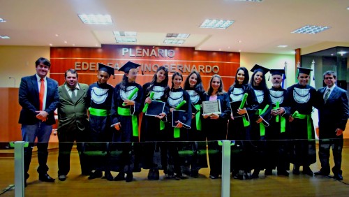 Vereadores comemoram formatura de alunos do Curso de Meio Ambiente Vereadores comemoram formatura de alunos do Curso de Meio Ambiente