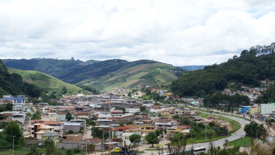 Vereador Roberto Magnético durante discurso  Vereador Roberto Magnético durante discurso