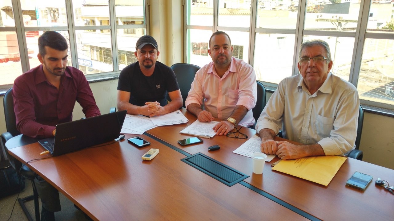 Comissão analisa prestação de serviços na Saúde Comissão analisa prestação de serviços na Saúde