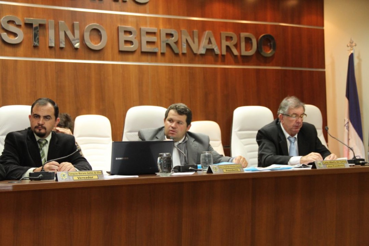 Câmara aprova projeto para executivo comprar terreno em Ibatiba Câmara aprova projeto para executivo comprar terreno em Ibatiba