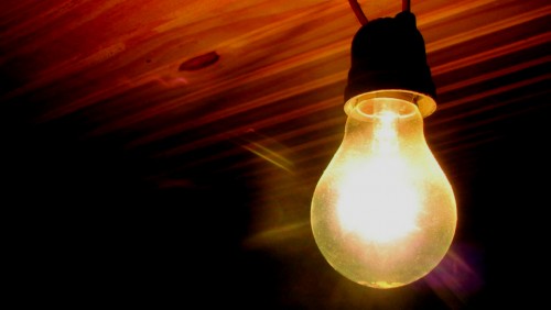 Famílias devem manter cadastro atualizado para desconto em energia Famílias devem manter cadastro atualizado para desconto em energia