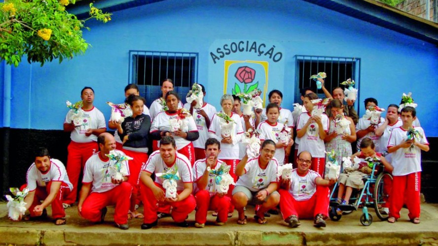 Vereador Roberto Magnético durante discurso  Vereador Roberto Magnético durante discurso
