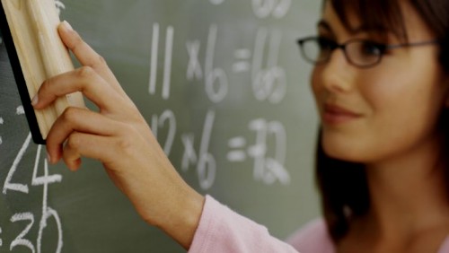 Câmara analisa projeto para contratação de professores DT Câmara analisa projeto para contratação de professores DT