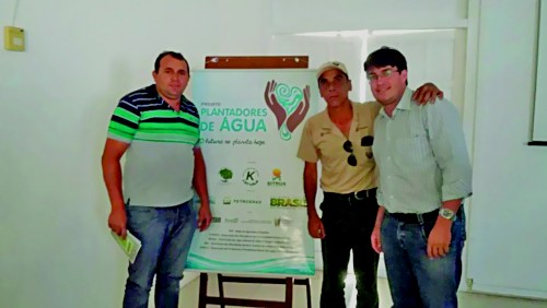 Parlamentares acompanham debates sobre a seca Parlamentares acompanham debates sobre a seca