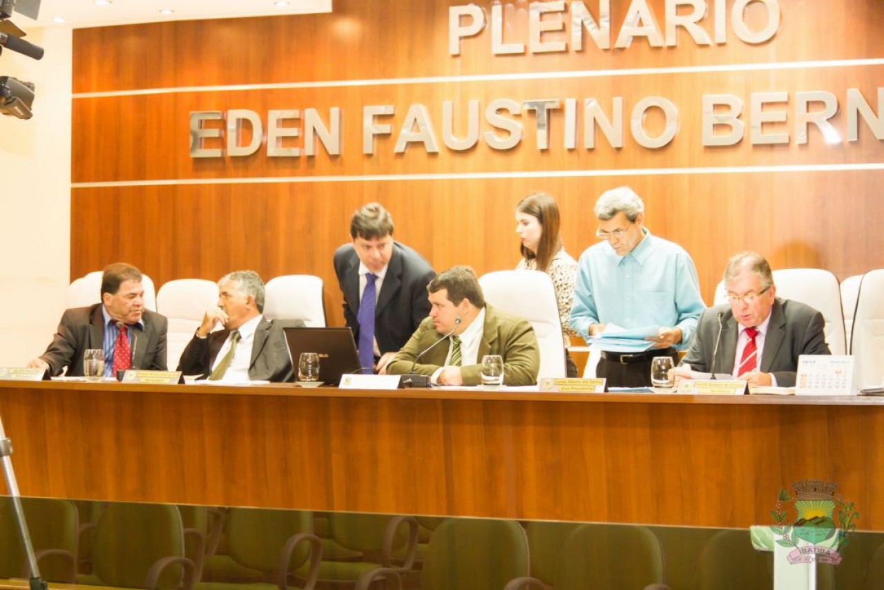 Servidores do legislativo terão auxílio saúde Servidores do legislativo terão auxílio saúde