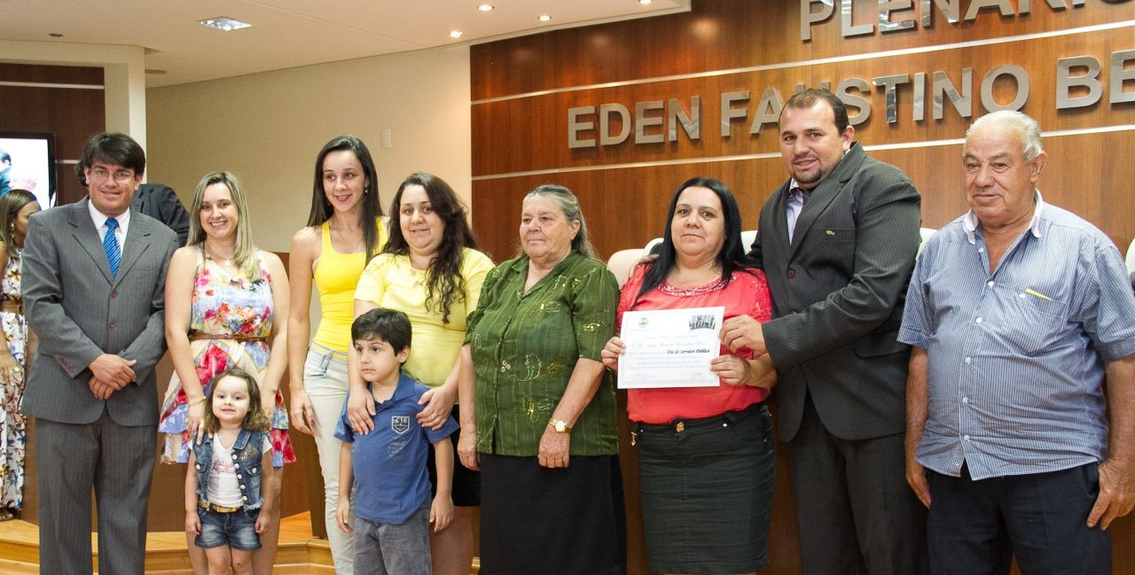 Valorização do servidor: parlamentares promovem homenagens Valorização do servidor: parlamentares promovem homenagens