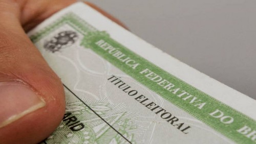 Prazo para tirar título de eleitor ou transferência acaba dia 04 Prazo para tirar título de eleitor ou transferência acaba dia 04