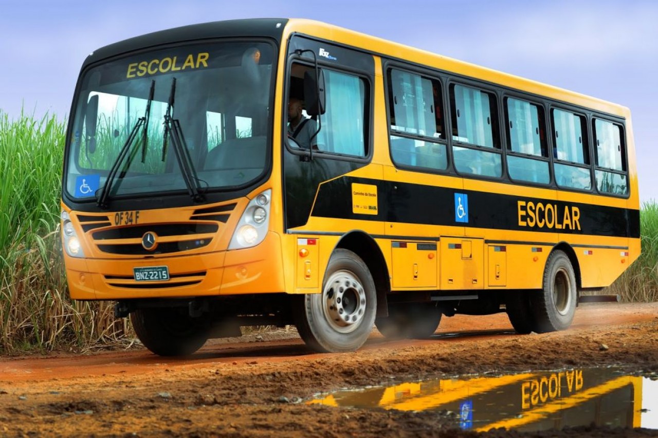 Câmara discute serviço de transporte escolar: alunos sem aulas Câmara discute serviço de transporte escolar: alunos sem aulas