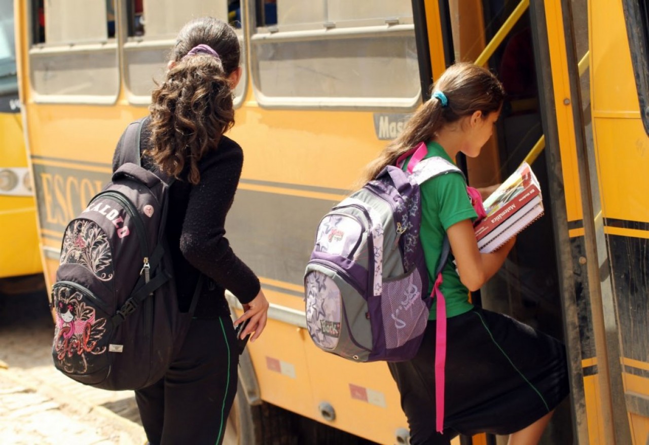 Vereadores discutem falta de segurança no transporte escolar Vereadores discutem falta de segurança no transporte escolar