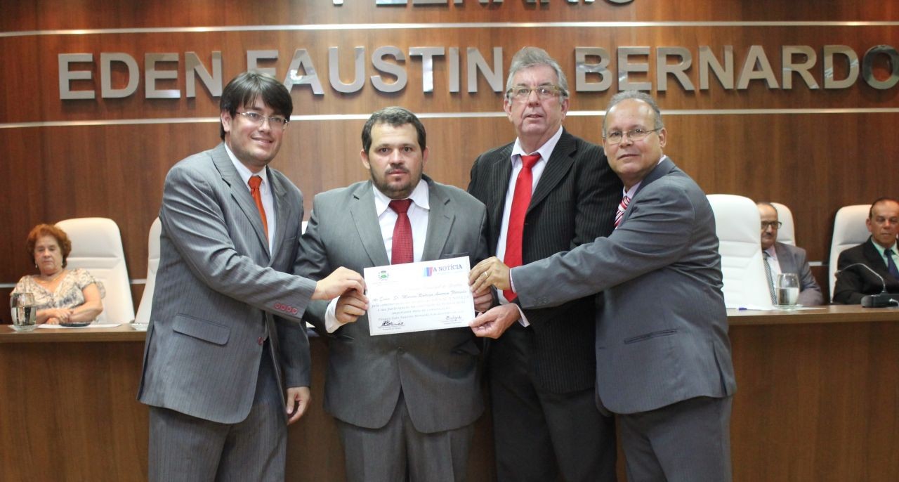 Homenagem ao jornal A Notícia: 30 anos de atuação Homenagem ao jornal A Notícia: 30 anos de atuação