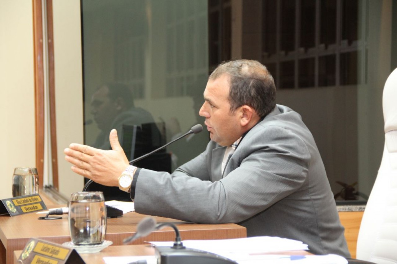 Iluminação pública: bairros e distritos sem manutenção Iluminação pública: bairros e distritos sem manutenção