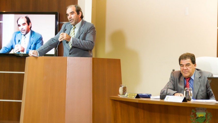 Vereador Ivanito Barbosa durante sessão da Câmara Vereador Ivanito Barbosa durante sessão da Câmara