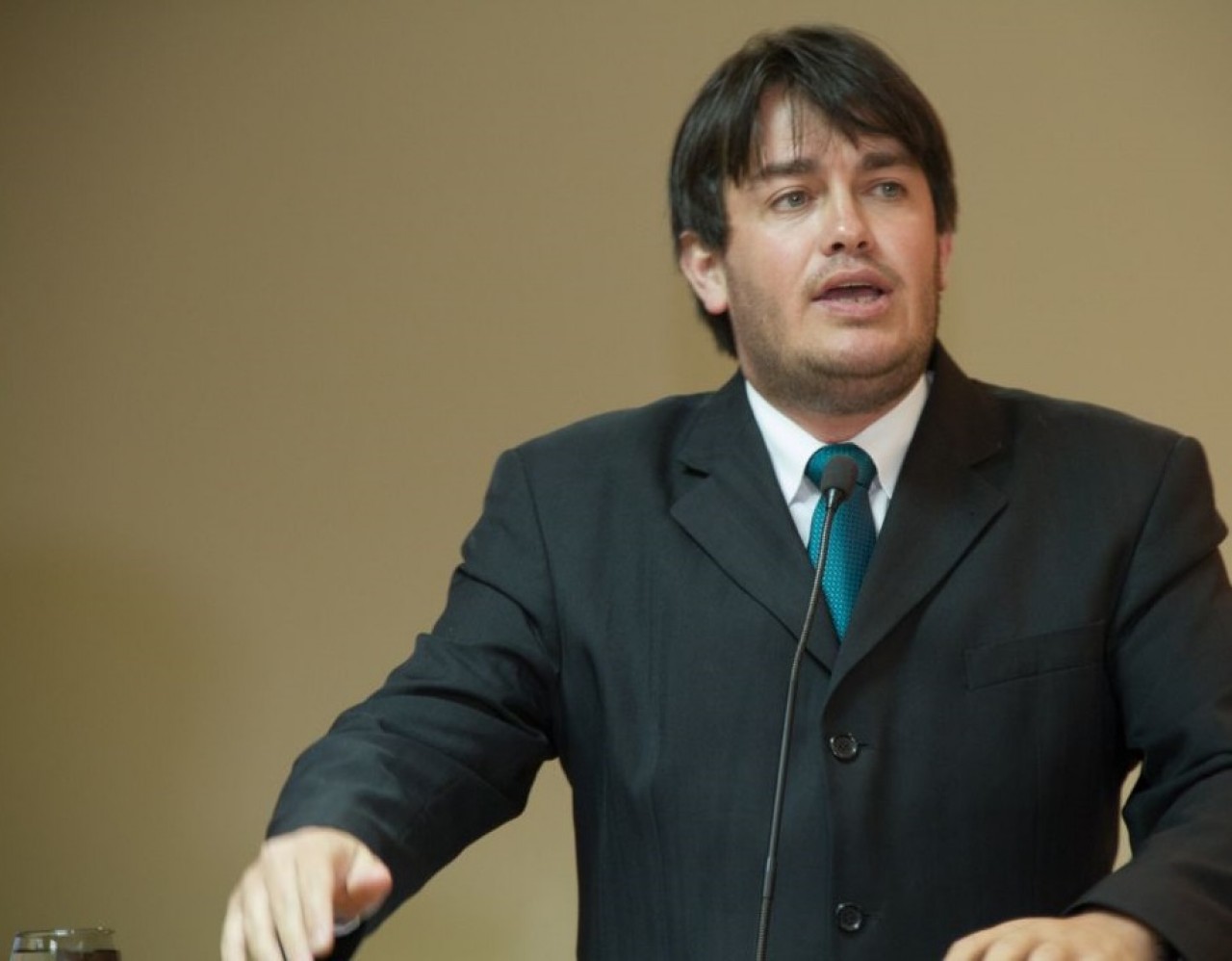 Luciano defende a compra de implementos agrícolas Luciano defende a compra de implementos agrícolas