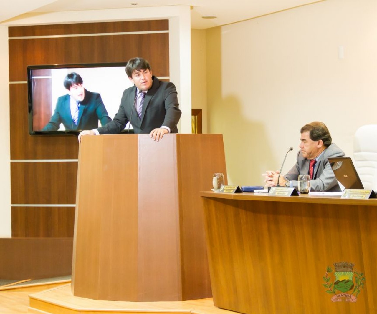 Vereador defende participação das mulheres na política Vereador defende participação das mulheres na política